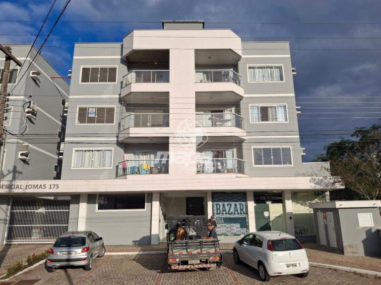 Apartamento para aluguel no Capitais : Fachada do prédio