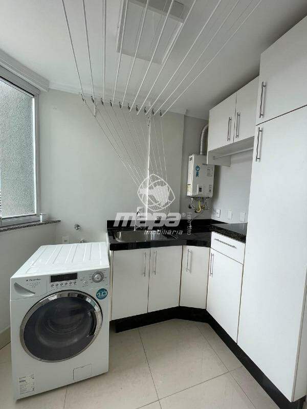 Apartamento para aluguel no Nações: Área de Serviço