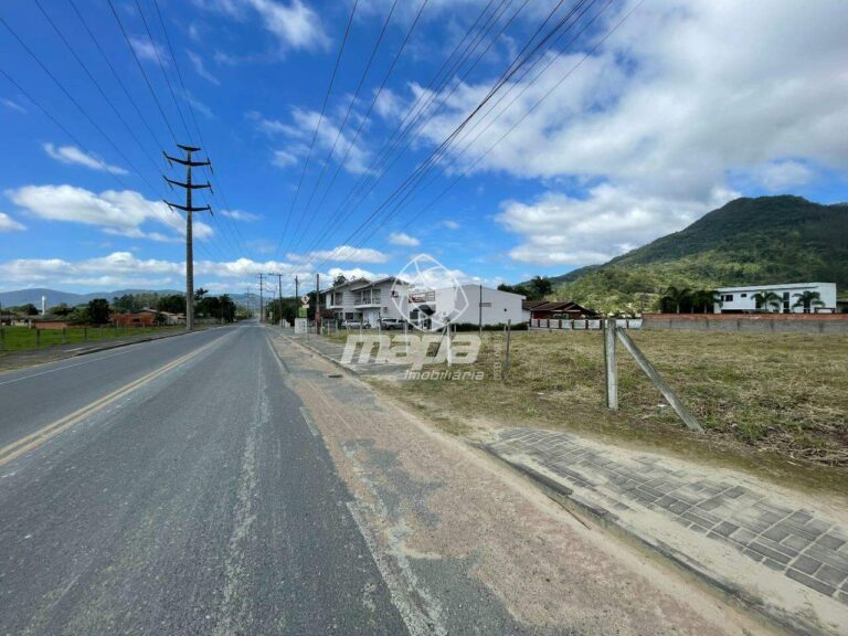 Terreno Urbano à venda no Estradinha: