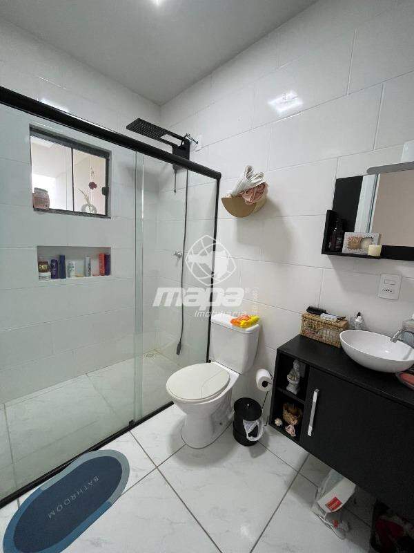 Casa para aluguel no Warnow: Banheiro social