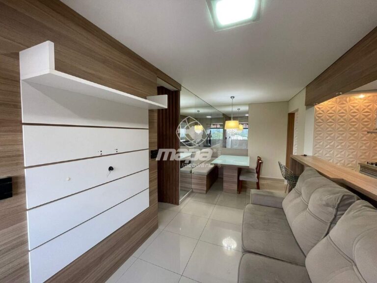 Apartamento para aluguel no Estados: Sala verso
