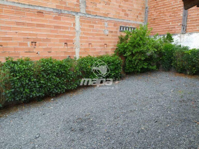 Casa para aluguel no Tapajós: Área externa fundos