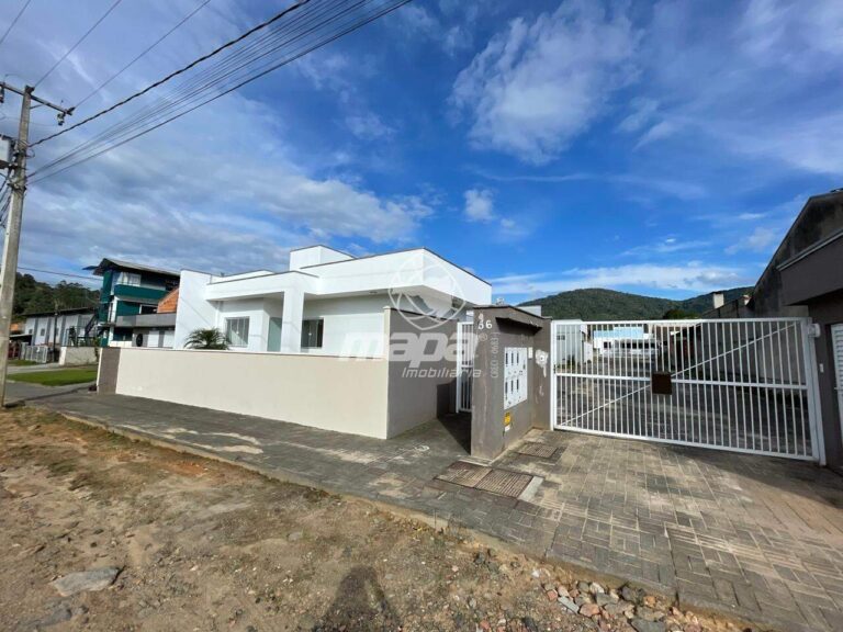 Casa para aluguel no Estrada das Areias: Fachada da Casa