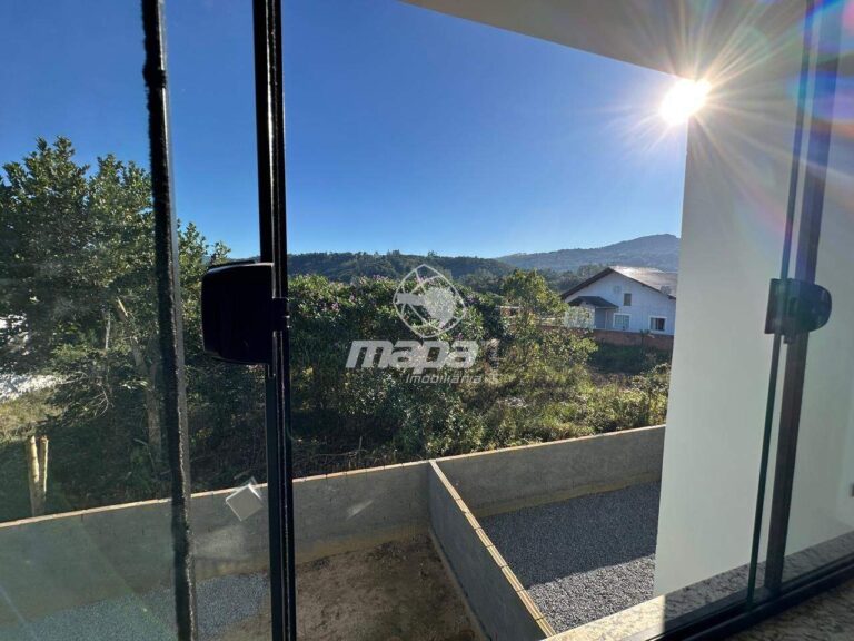 Casa à venda no Araponguinhas: