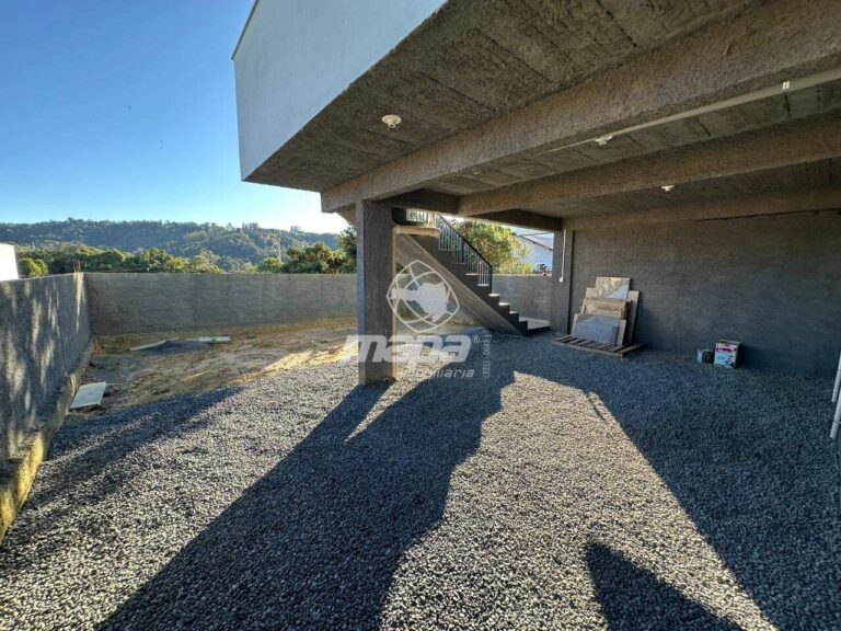 Casa à venda no Araponguinhas: