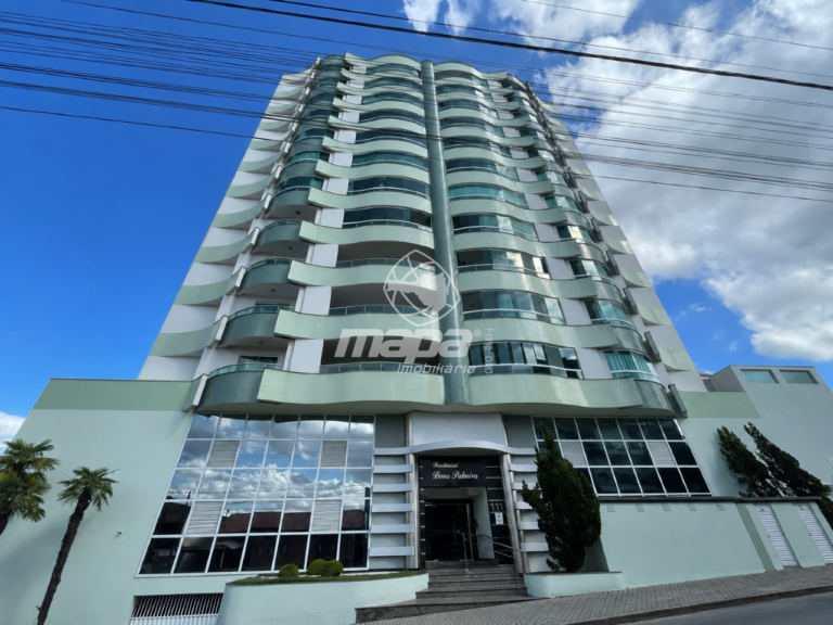 Apartamento para aluguel no Nações: Fachada do Prédio