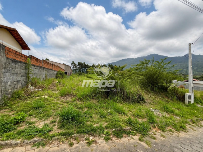 Terreno Urbano à venda no Warnow: