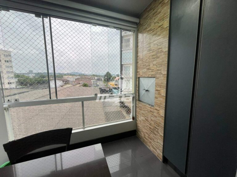 Apartamento para aluguel no Itoupava Norte: Sacada com churrasqueira
