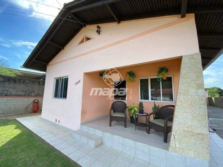 Casa à venda no Carijós: