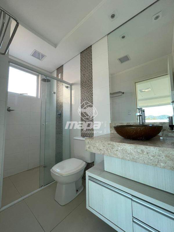Apartamento para aluguel no Centro : Banheiro suíte