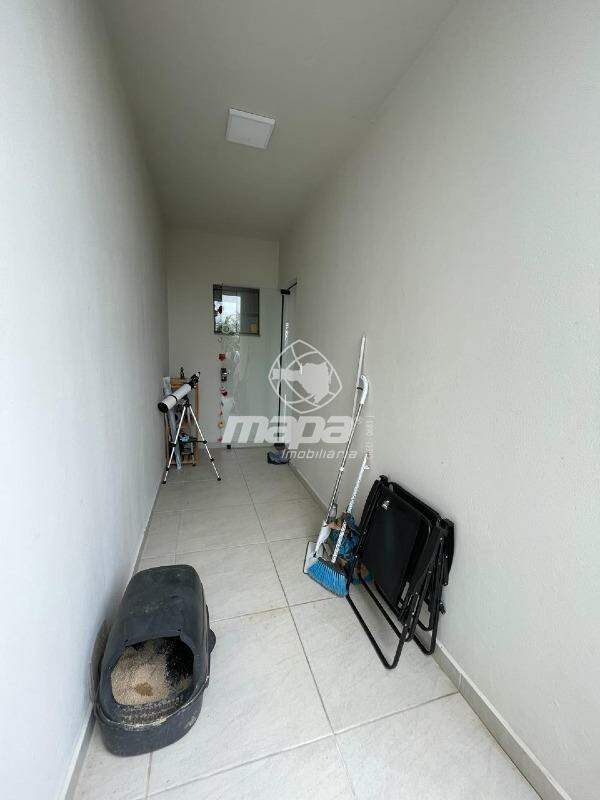 Casa para aluguel no Warnow: Verso área de serviço