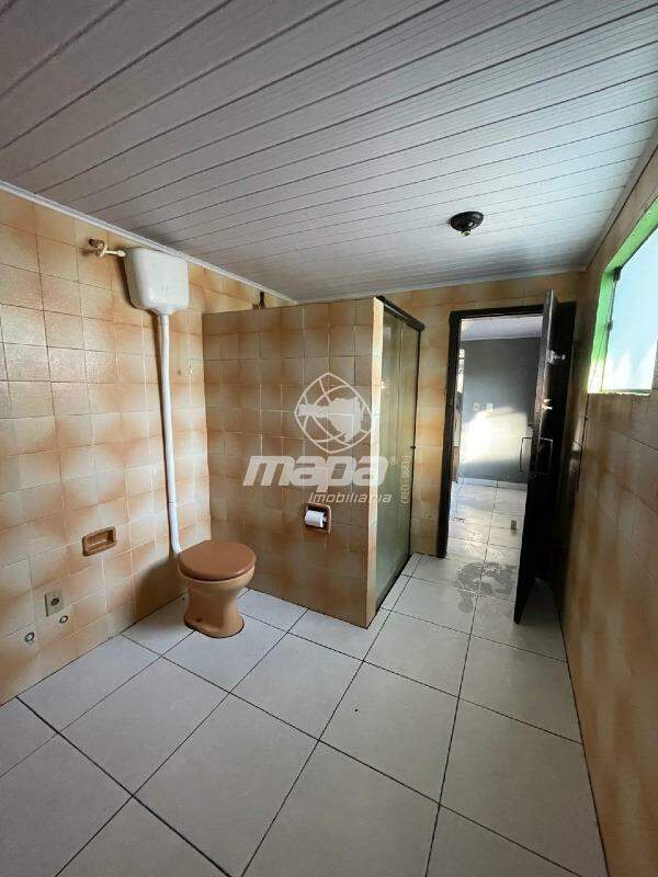 Casa para aluguel no Polaquia : Banheiro Área Fundos