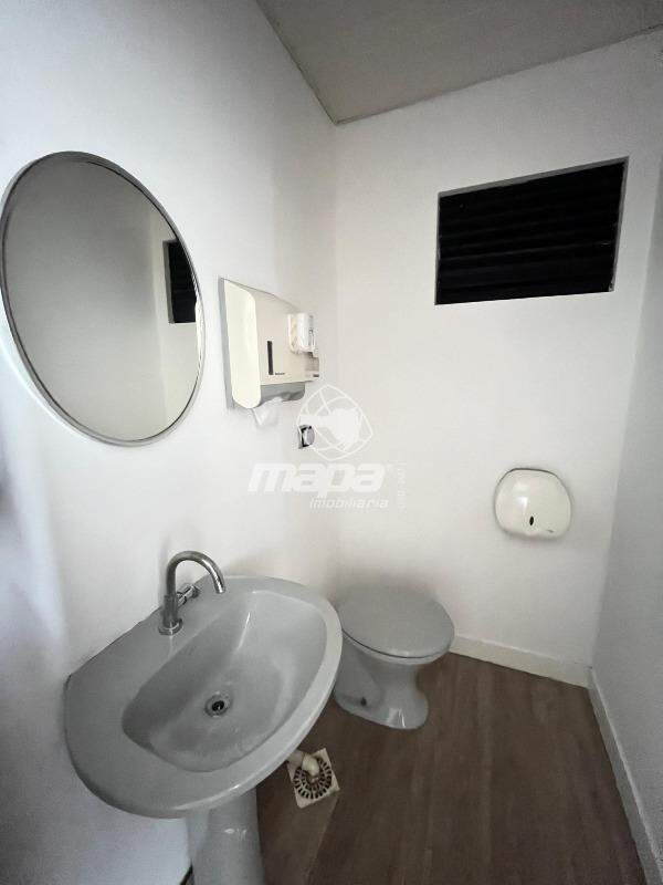Sala Comercial para aluguel no Centro : Banheiro social