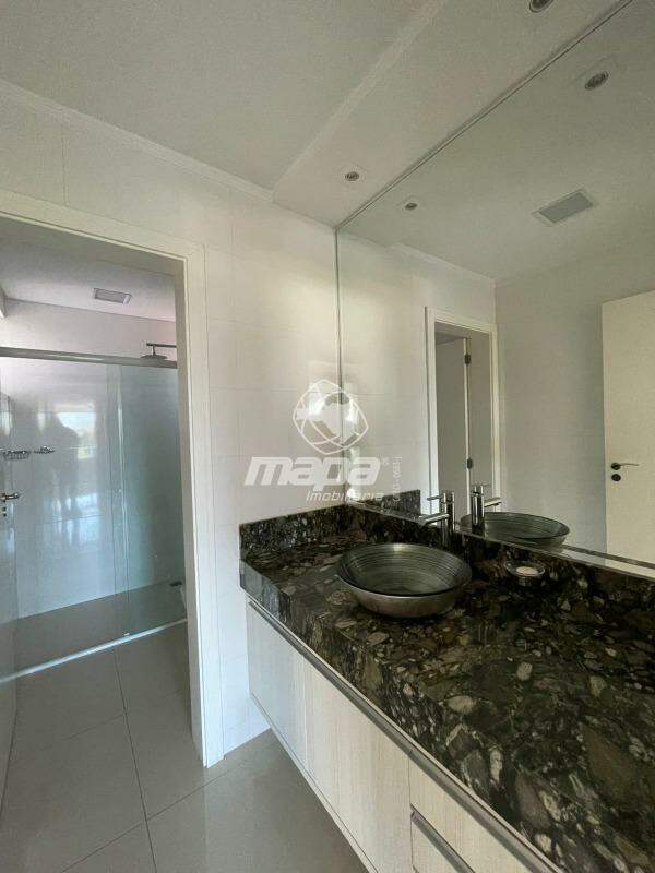 Apartamento para aluguel no Centro : Banheiro social
