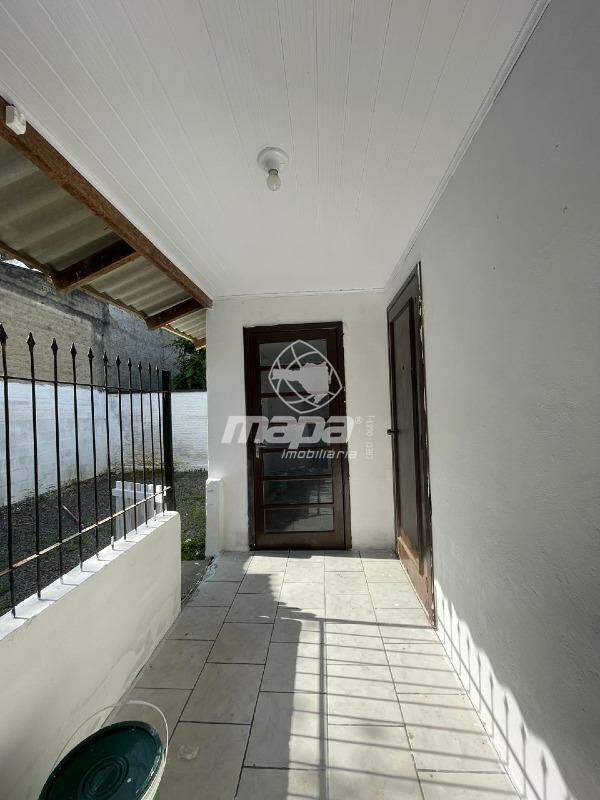 Casa para aluguel no Estrada das Areias: Área de Serviço
