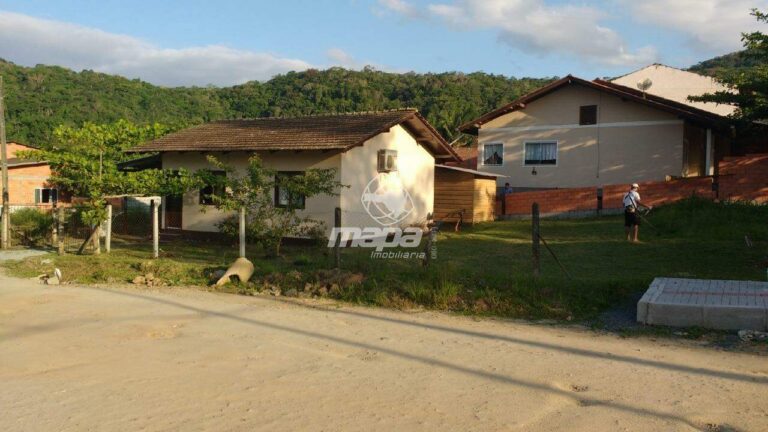 Casa à venda no Estrada das Areias: