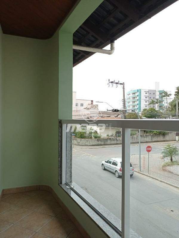 Apartamento para aluguel no Rio Morto: Sacada