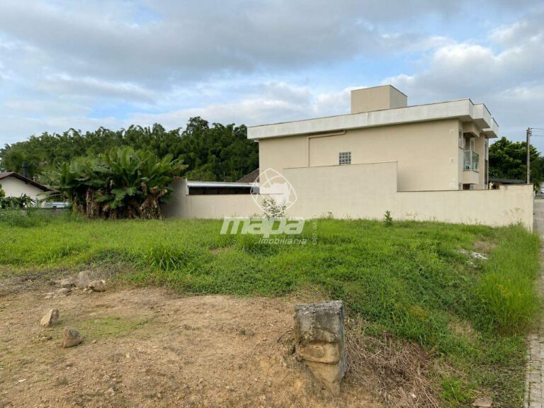 Terreno Urbano à venda no Capitais :