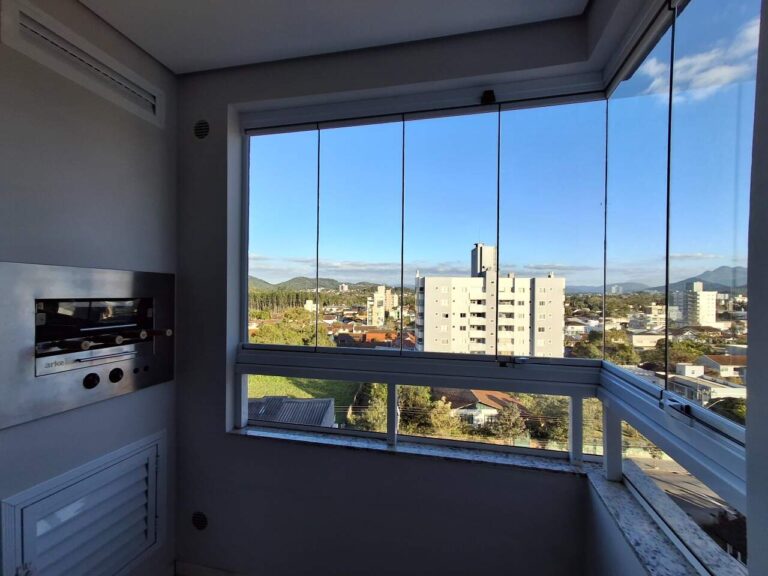 Apartamento à venda no Imigrantes: Sacada