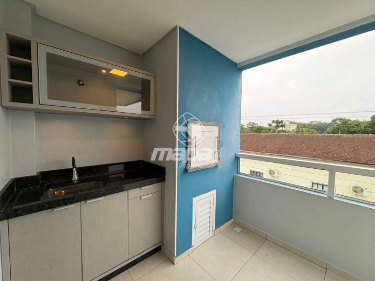 Apartamento para aluguel no Tapajós: Sacada com churrasqueira