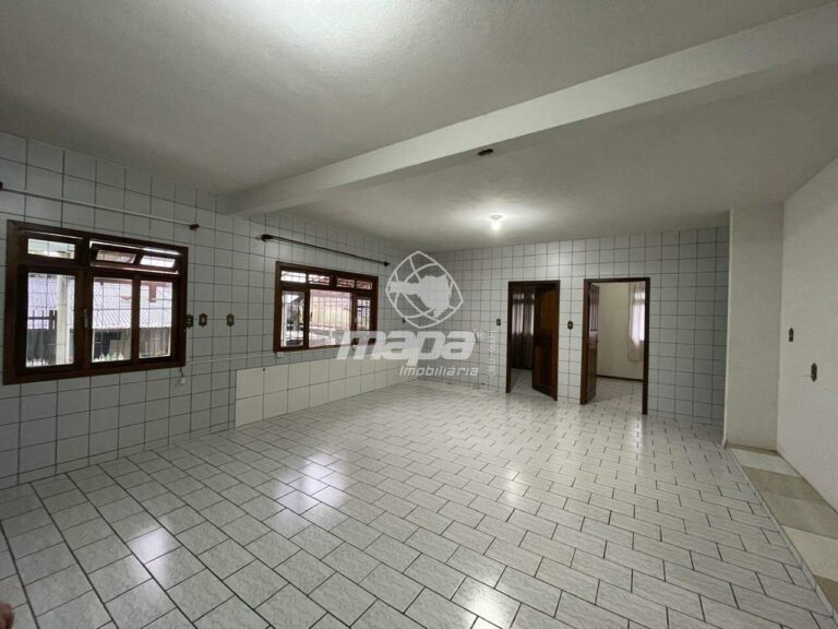 Casa para aluguel no Estrada das Areias: Verso Cozinha / Sala