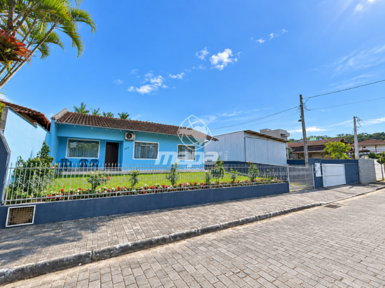 Casa à venda no Carijós: