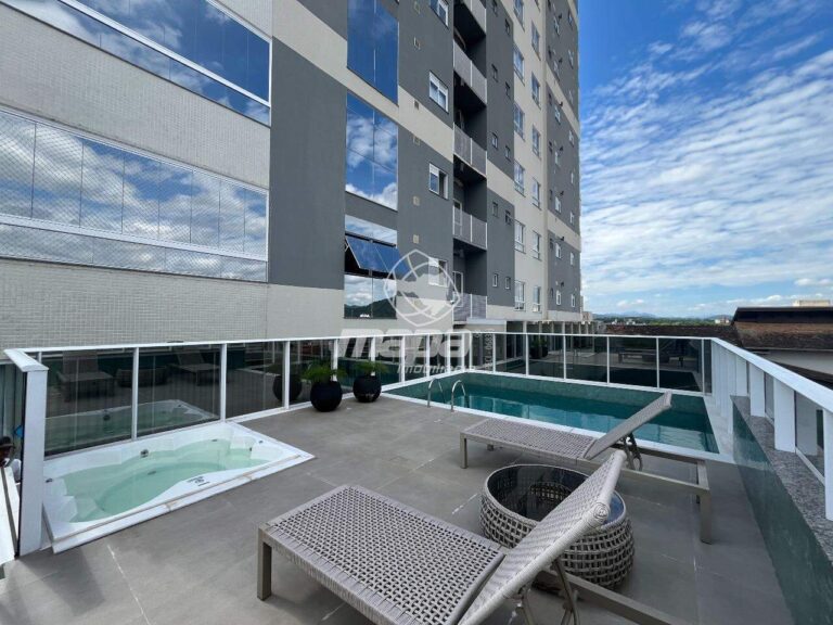 Apartamento à venda no Nações: