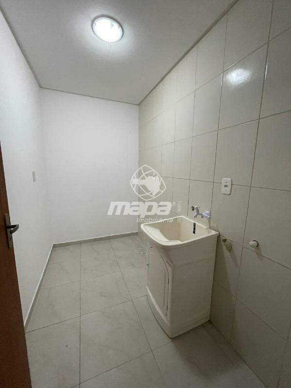 Apartamento para aluguel no Nações: Área de Serviço