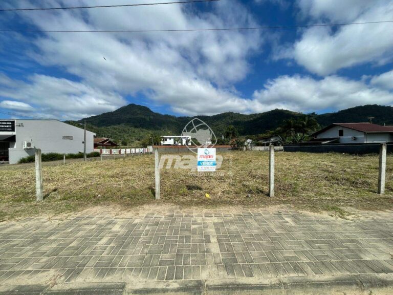 Terreno Urbano à venda no Estradinha: