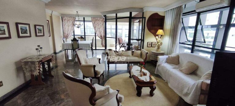 Apartamento à venda no Centro :