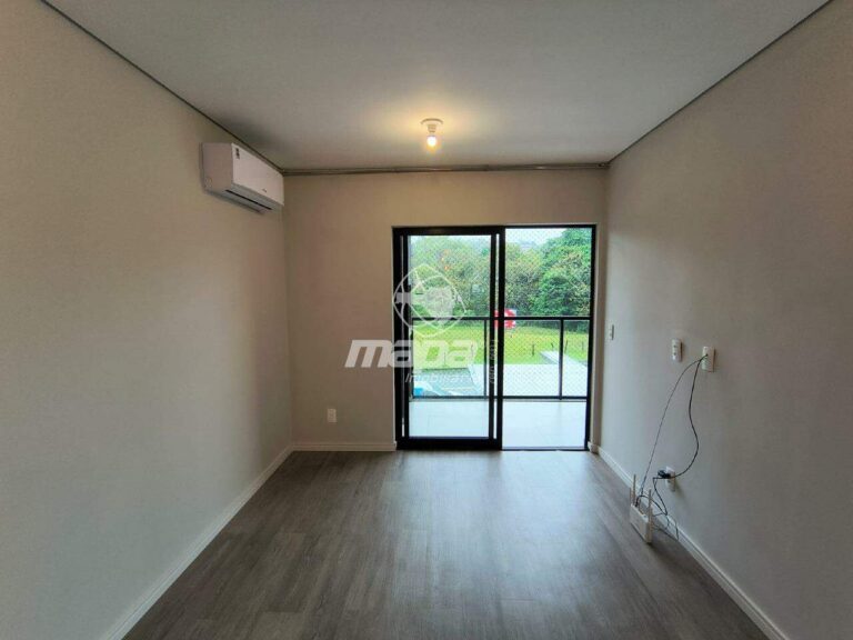 Apartamento para aluguel no Estados: Sala de estar