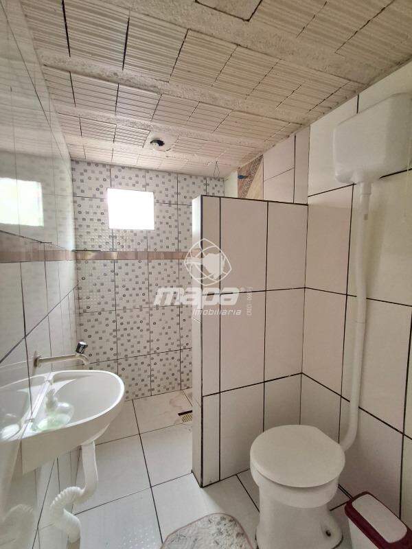 Casa para aluguel no Tiroleses: Banheiro externo