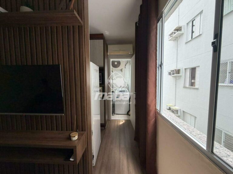 Apartamento para aluguel no Velha Central: Corredor area de serviço
