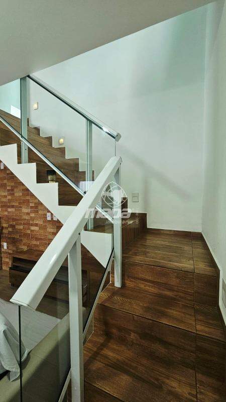 Casa para aluguel no Passo Manso: Escada