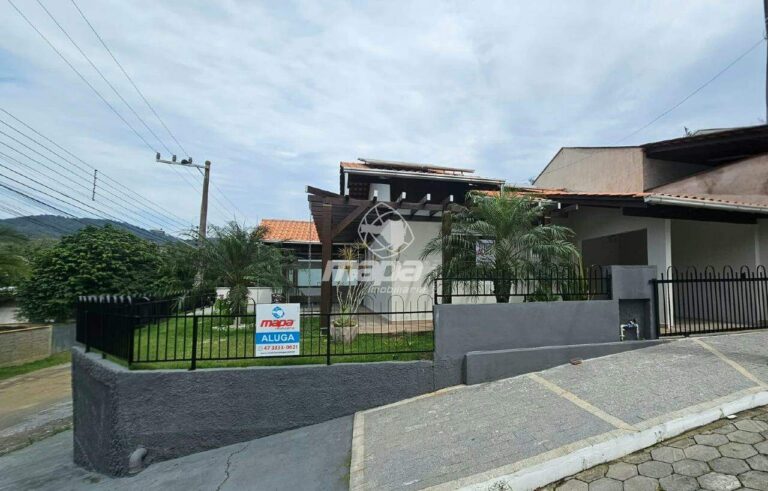 Casa para aluguel no Passo Manso: Fachada