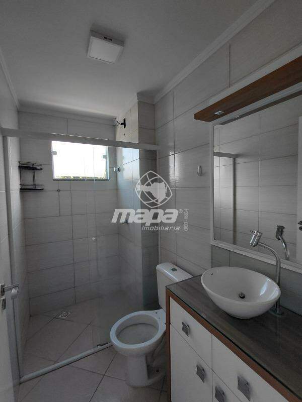 Apartamento para aluguel no Estrada das Areias: Banheiro social