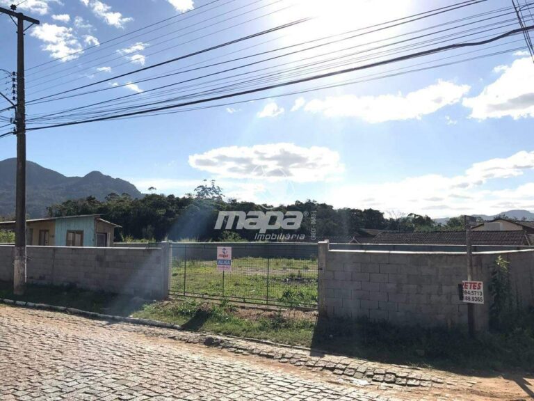 Terreno Urbano para aluguel no Warnow: Fechada
