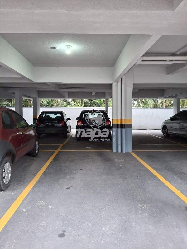 Apartamento à venda no Estados: Garagem