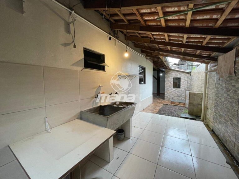 Casa para aluguel no Rio Morto: Verso Área de Serviço