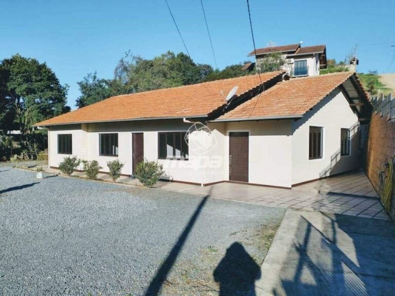 Casa à venda no Araponguinhas:
