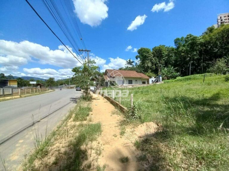 Terreno Urbano à venda no Centro :