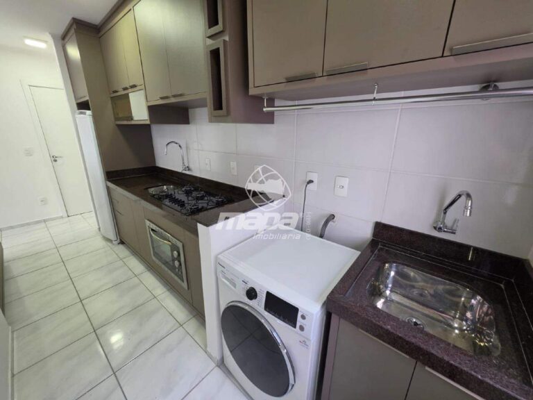 Apartamento para aluguel no Água Verde: Área de serviço