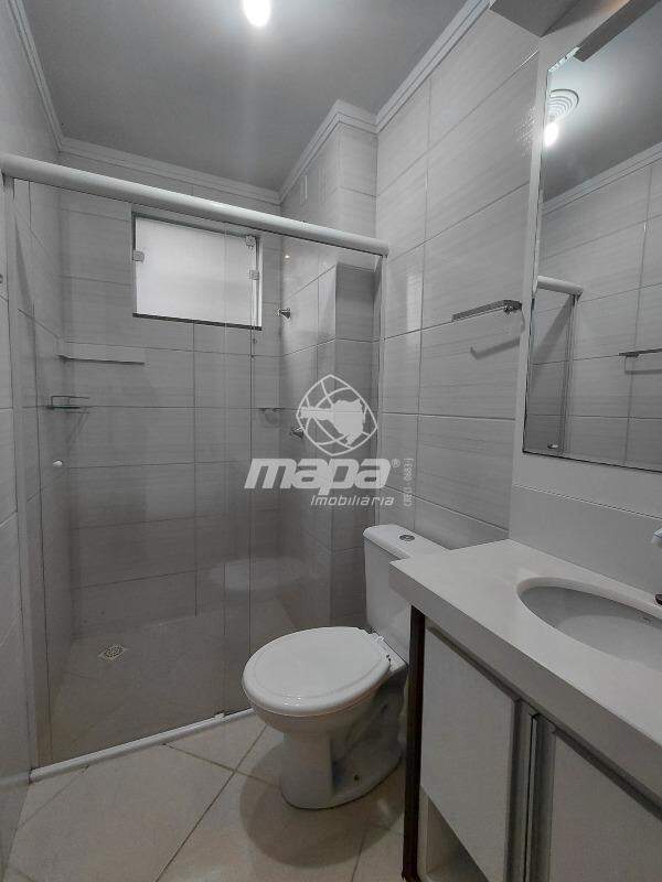 Apartamento para aluguel no Estrada das Areias: Banheiro social