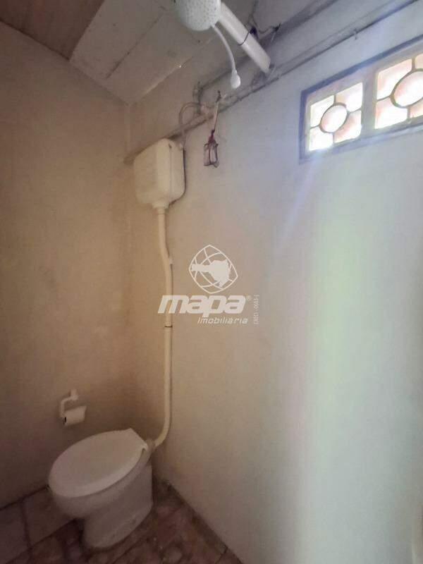 Casa para aluguel no Tiroleses: Banheiro social