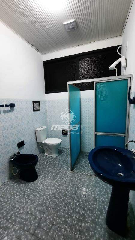 Casa comercial para aluguel no Centro : Banheiro