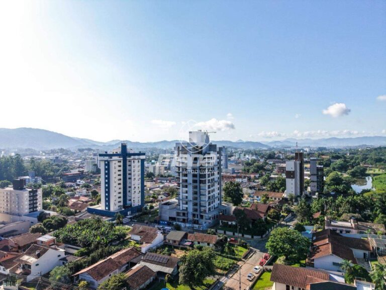 Apartamento à venda no Capitais :