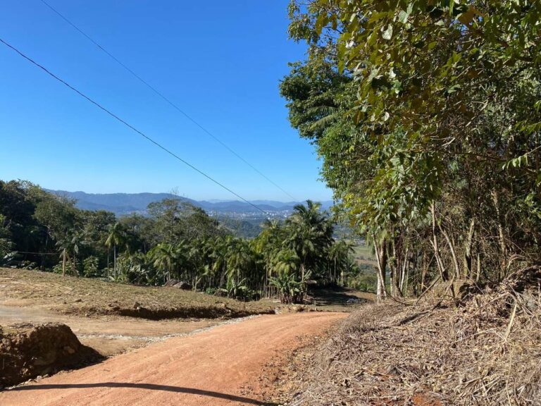 Terreno Rural à venda no Tiroleses: