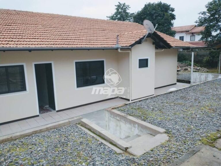 Casa à venda no Araponguinhas:
