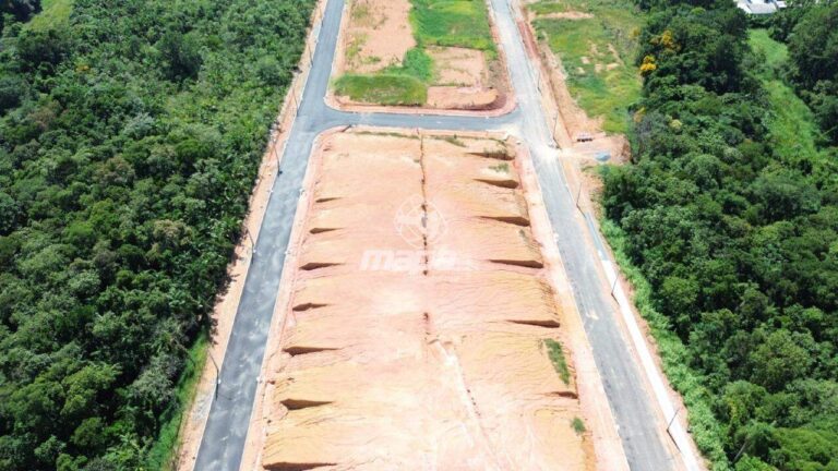 Terreno Urbano à venda no Araponguinhas:
