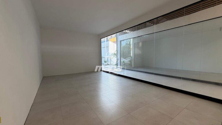 Sala Comercial para aluguel no Centro: Sala verso